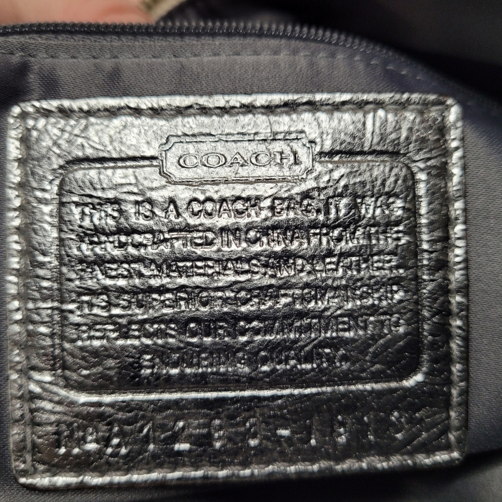 Coach Poppy Metallic Signature C's Sateen Jacquard Shoulder Tote A1293-19131 - Picture 11 of 11